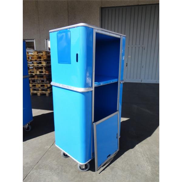 Plastični voziček za perilo z nestrupenim polietilenskim ohišjem