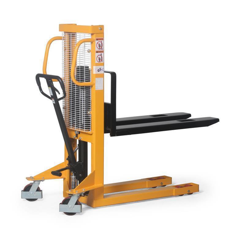 Mini emelő a raktározási folyamathoz