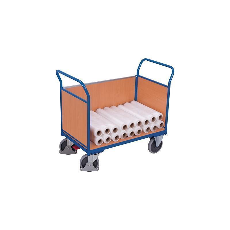 Dreiwandwagen mit Holz