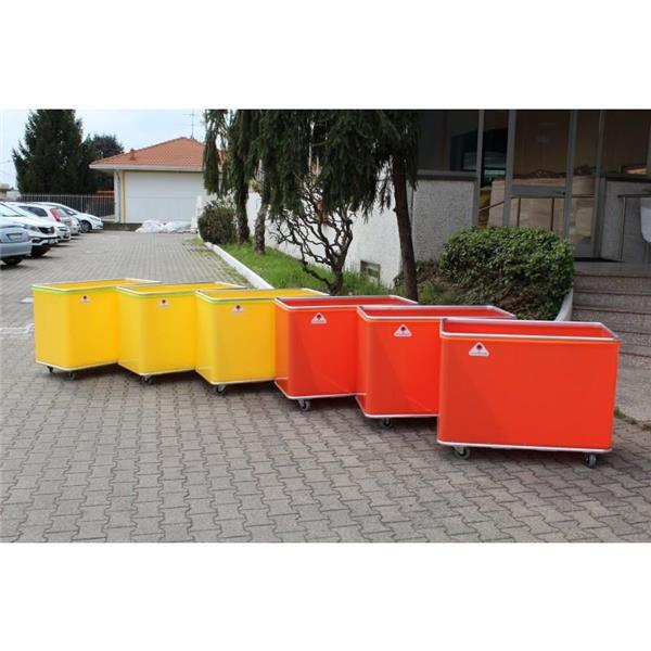 Plastic box trolley for laundries, hotels or industry (solid sides)