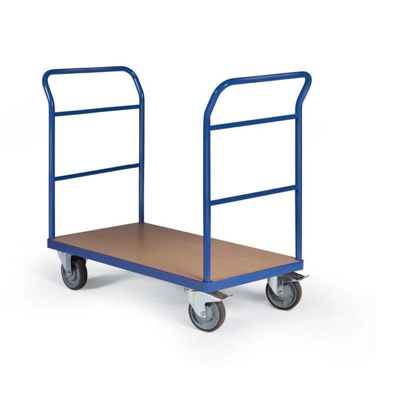 Flat towing trolley for moving packages