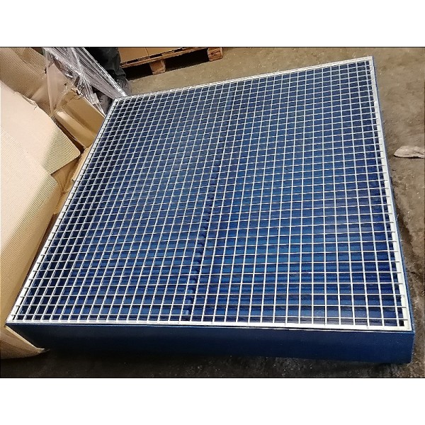 Stand for barrels with mesh tray for 4 barrels 200 l.