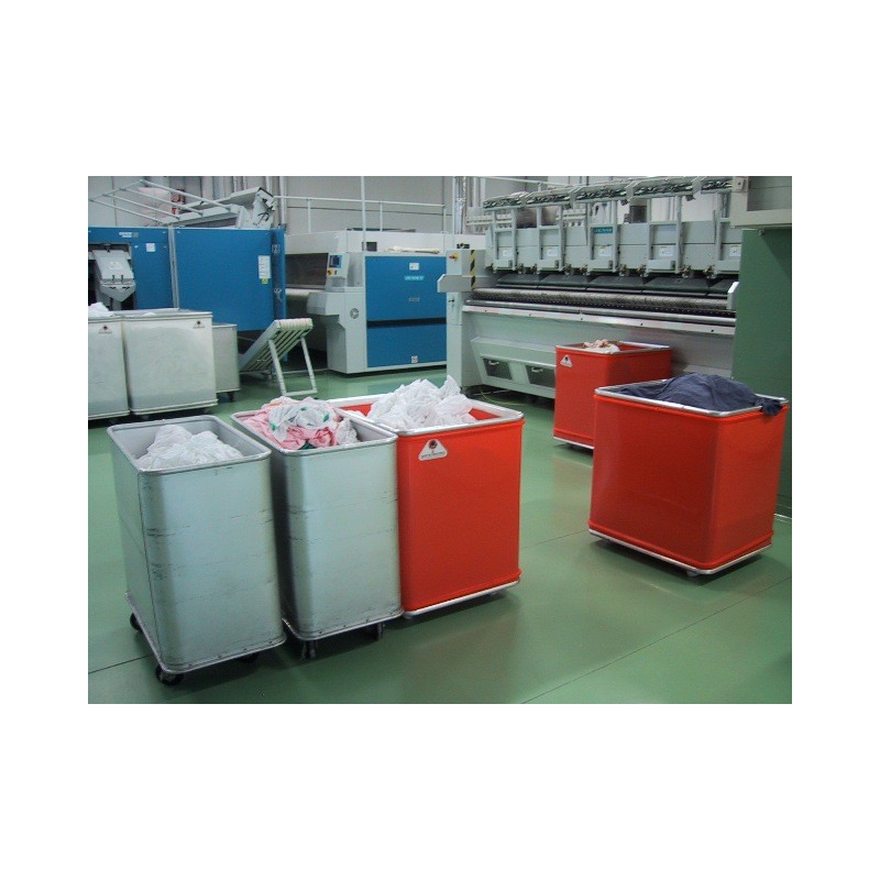 Plastični škatlasti voziček za pralnice, hotele ali industrijo (polne stranice)