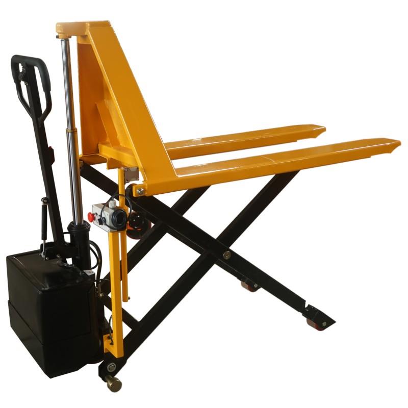 Félautomata raklapemelő - félig elektromos.