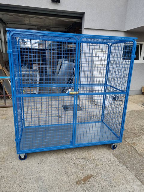 Veliki mrežasti zabojniki za pakete