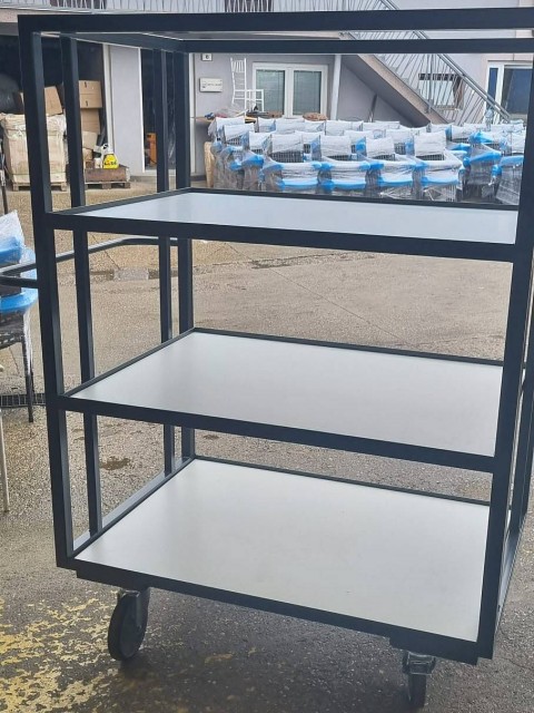 Namenski vozički s policami za težke tovore