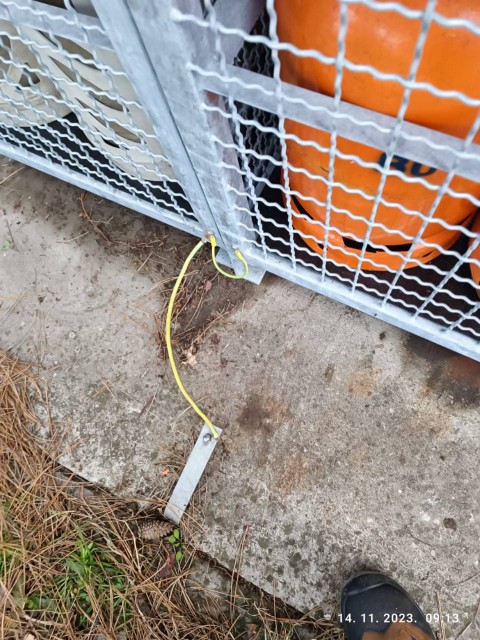 Izdelava kletk za skladiščenje jeklenk