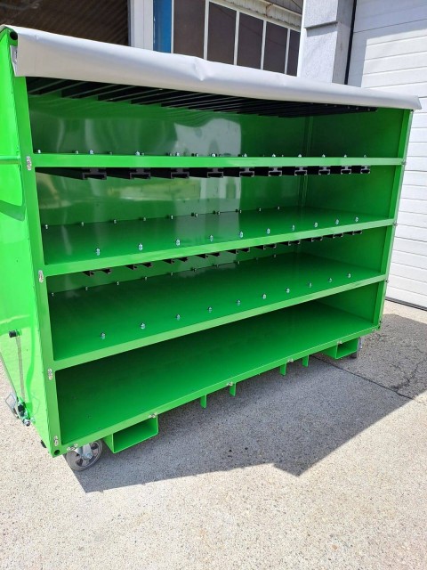 Omarni vozički za shranjevanje proizvodnih delov