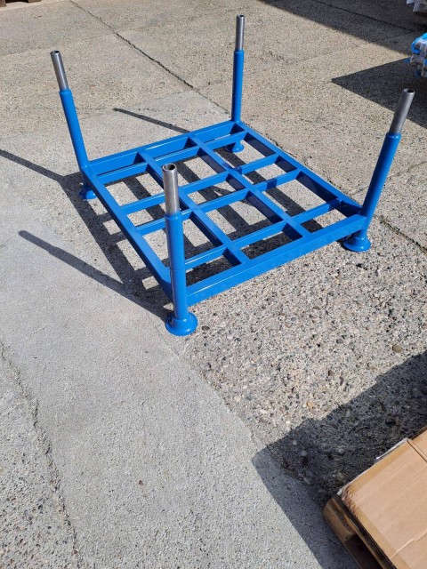 Stojala po meri za višinsko skladiščenje