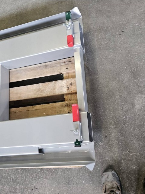 Nosilni podstavki za težke stroje po meri