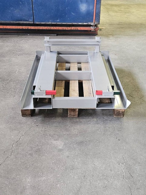 Nosilni podstavki za težke stroje po meri