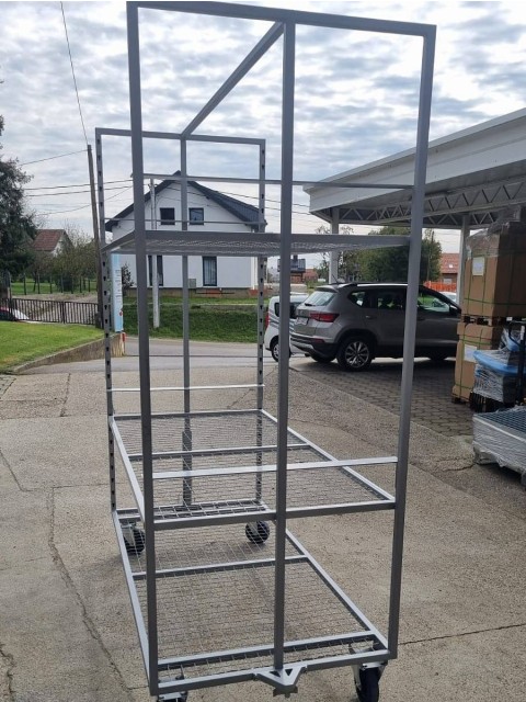 Prilagodljiva premična stojala za višinsko zlaganje