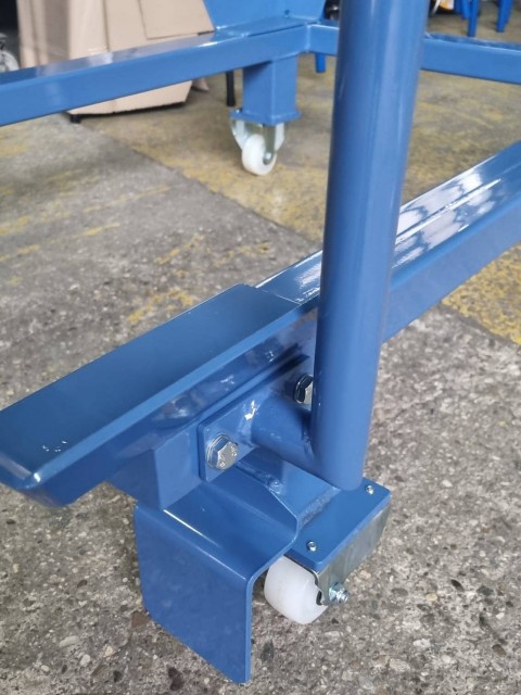 Proizvodnja paletnih vozičkov za notranjo logistiko