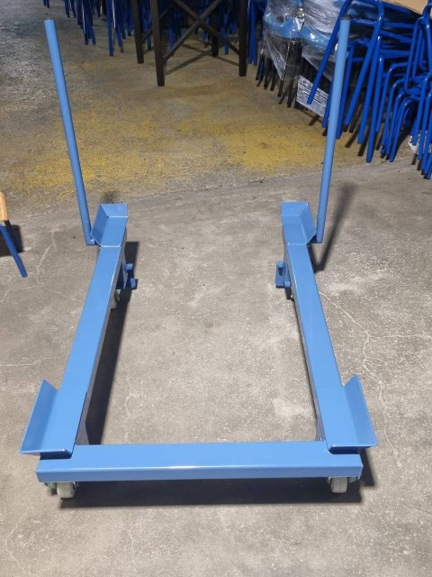 Proizvodnja paletnih vozičkov za notranjo logistiko