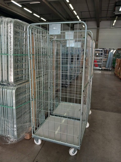 Izdelava vozičkov s polnim dnom za pralnice