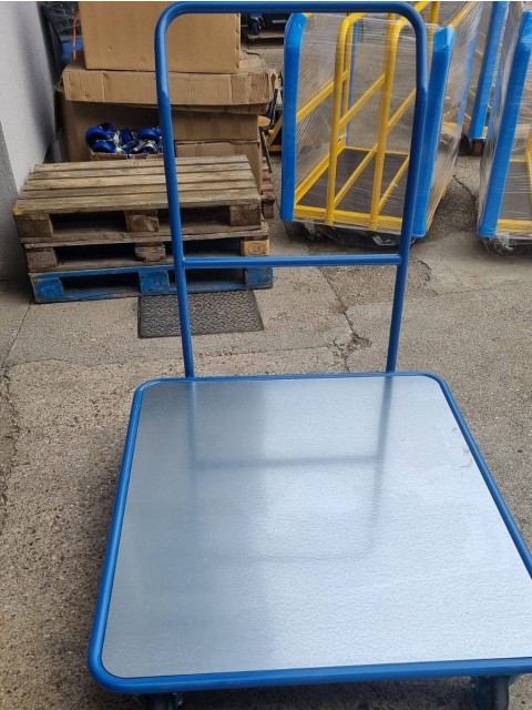 Vozički s pločevinasto platformo in centralno zavoro