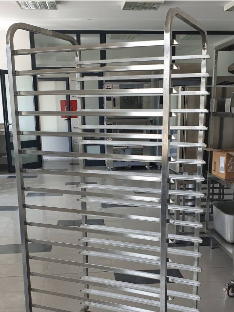 Izdelava inox vozičkov za pekarstvo