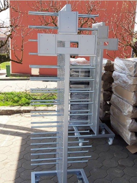 Stojala vozički za polizdelke pri delovnem mestu