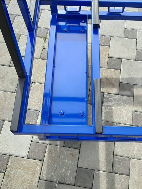 Nosilci s kolesi za steklo po meri