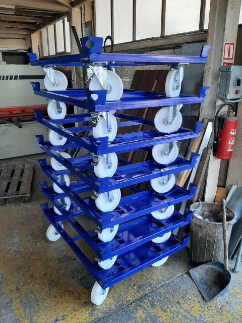 Premična podvozja za eu palete po meri