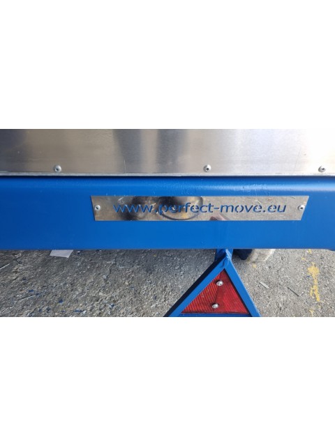 Izdelava industrijskih prikolic s cerado