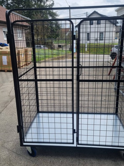 Proizvodnja mrežastih zabojev za notranjo logistiko