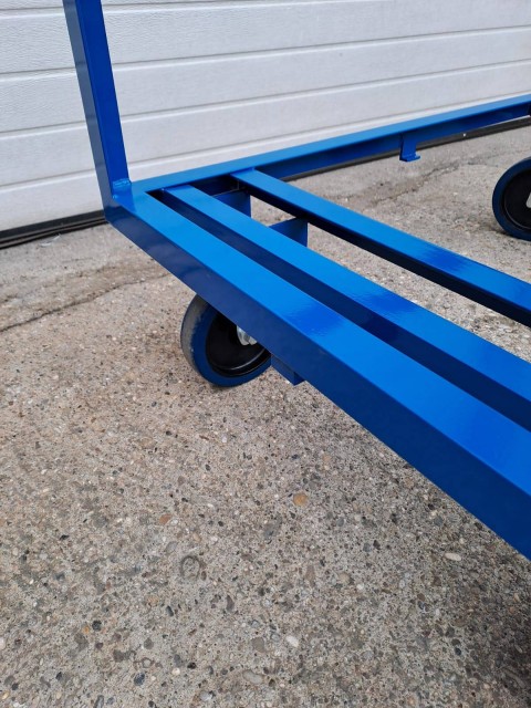 Nosilci palet po meri s kolesi