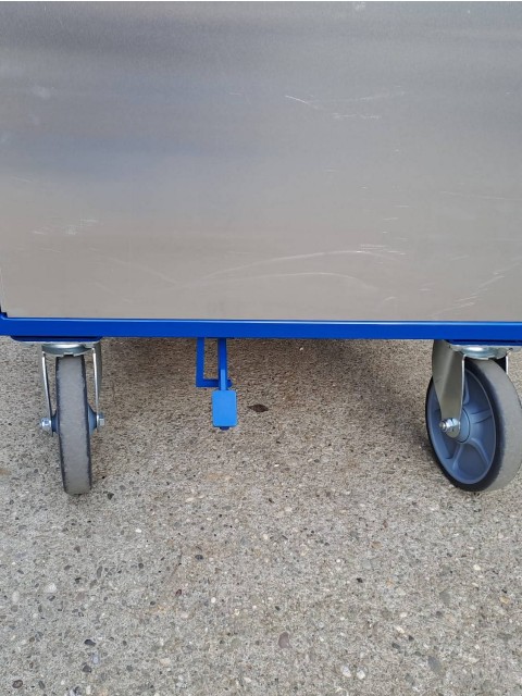 Zabojniki s kolesi iz aluminija za notranjo logistiko