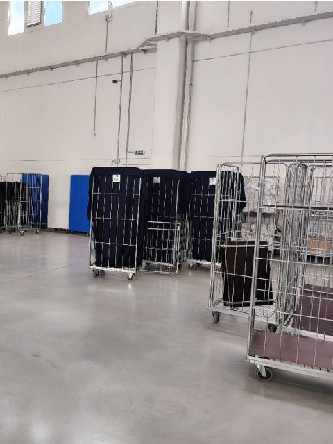 Vozički po meri in vreče za industrije pralnice