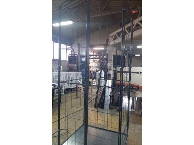 Herstellung von hohen Drahtgitterboxen für Verpackungsmaterial