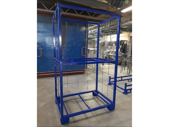 Herstellung von Kleinregalen für die Ballenlagerung in der Textilindustrie