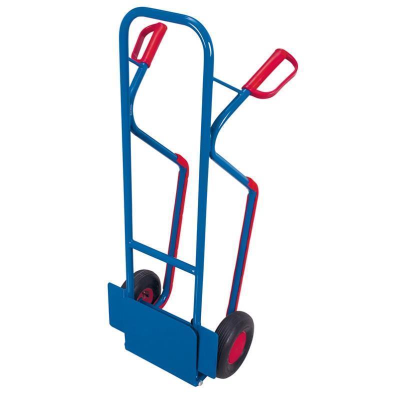 Hand trolley with foldable loading shovel