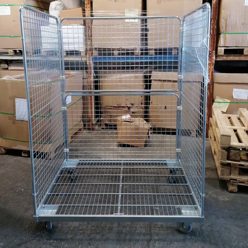 Wheeled container with mesh fence
